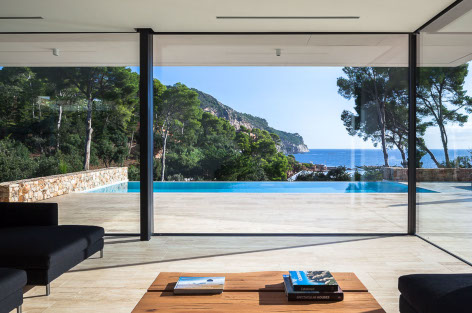 Luxury beachfront villa in Spain